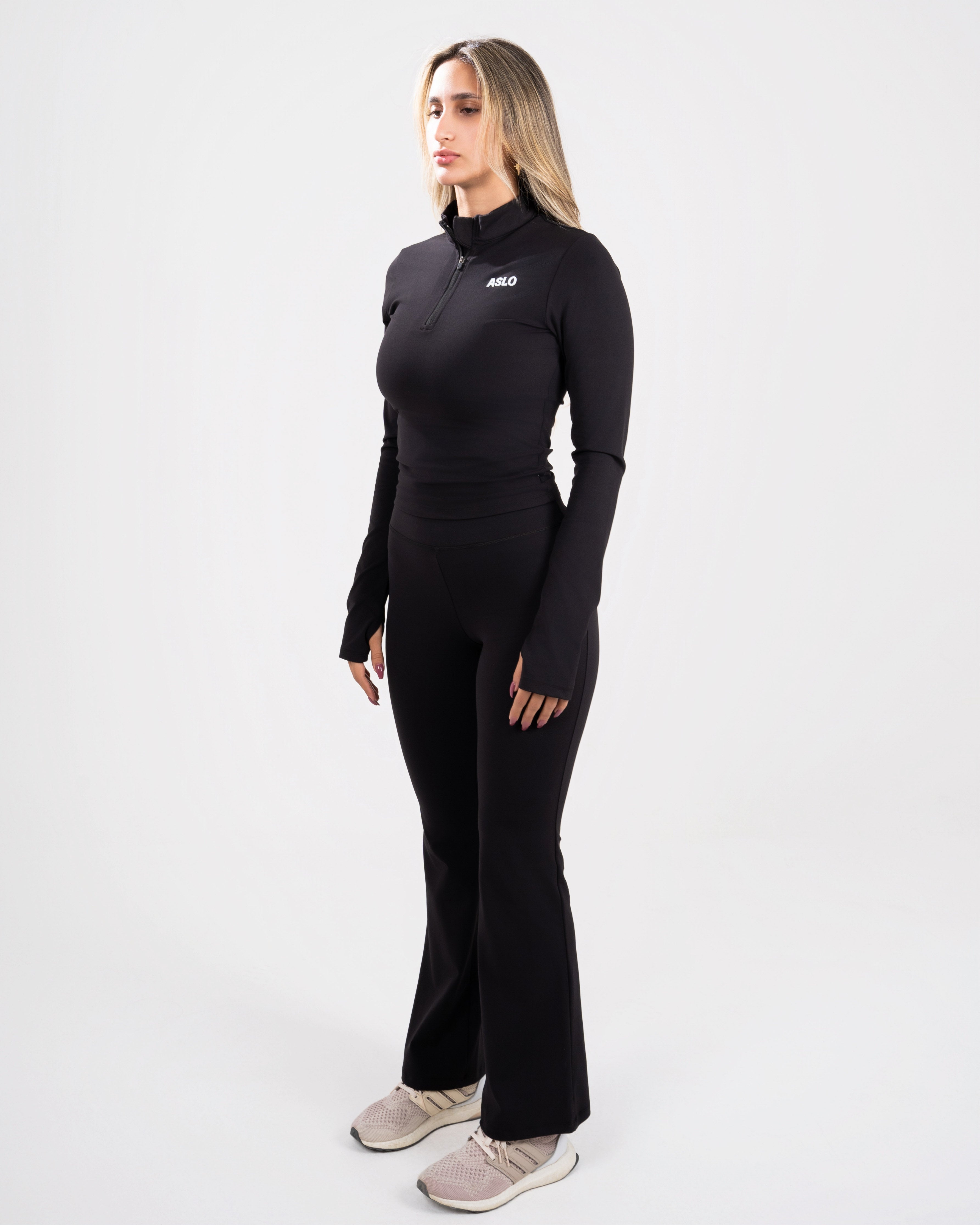 Essential zip-up