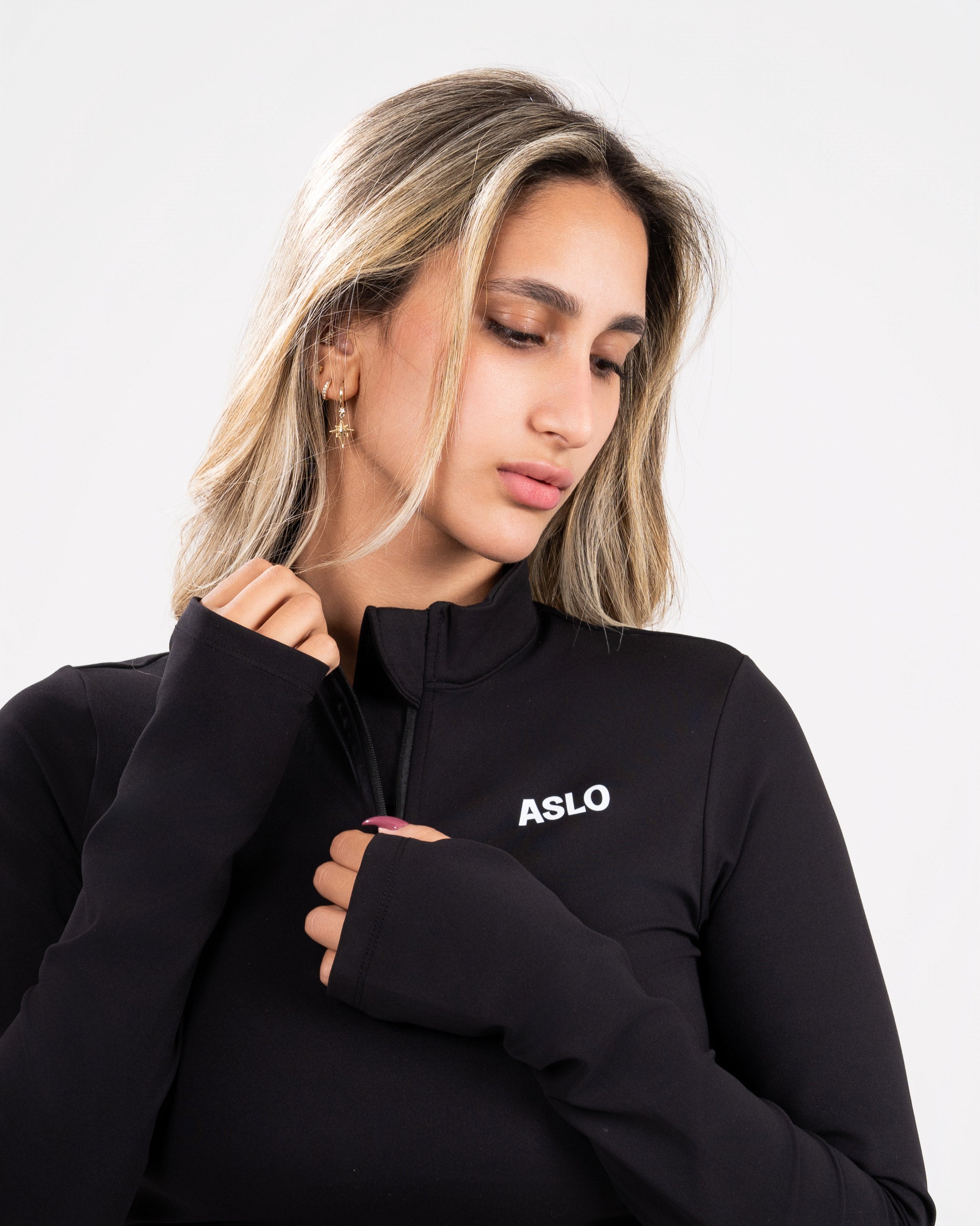 Essential zip-up